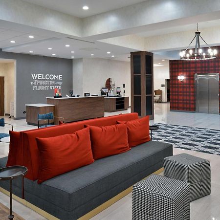 Hampton Inn & Suites Greensboro Downtown, Nc Εξωτερικό φωτογραφία